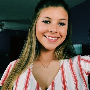 Meet your Posher, Abby